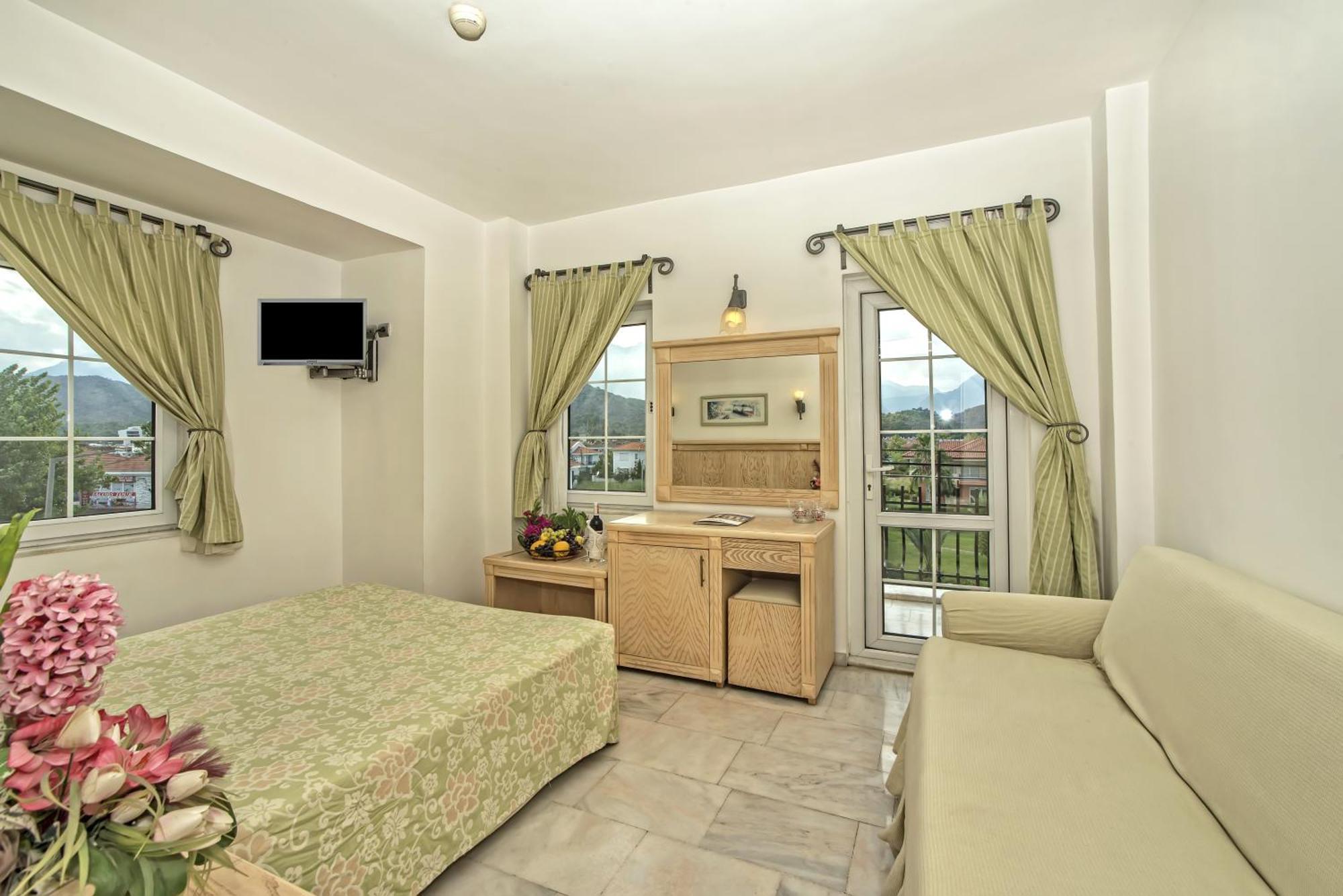 Hotel Sinatra Kemer Esterno foto