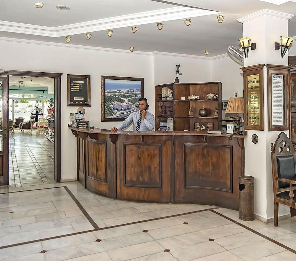 Hotel Sinatra Kemer Esterno foto