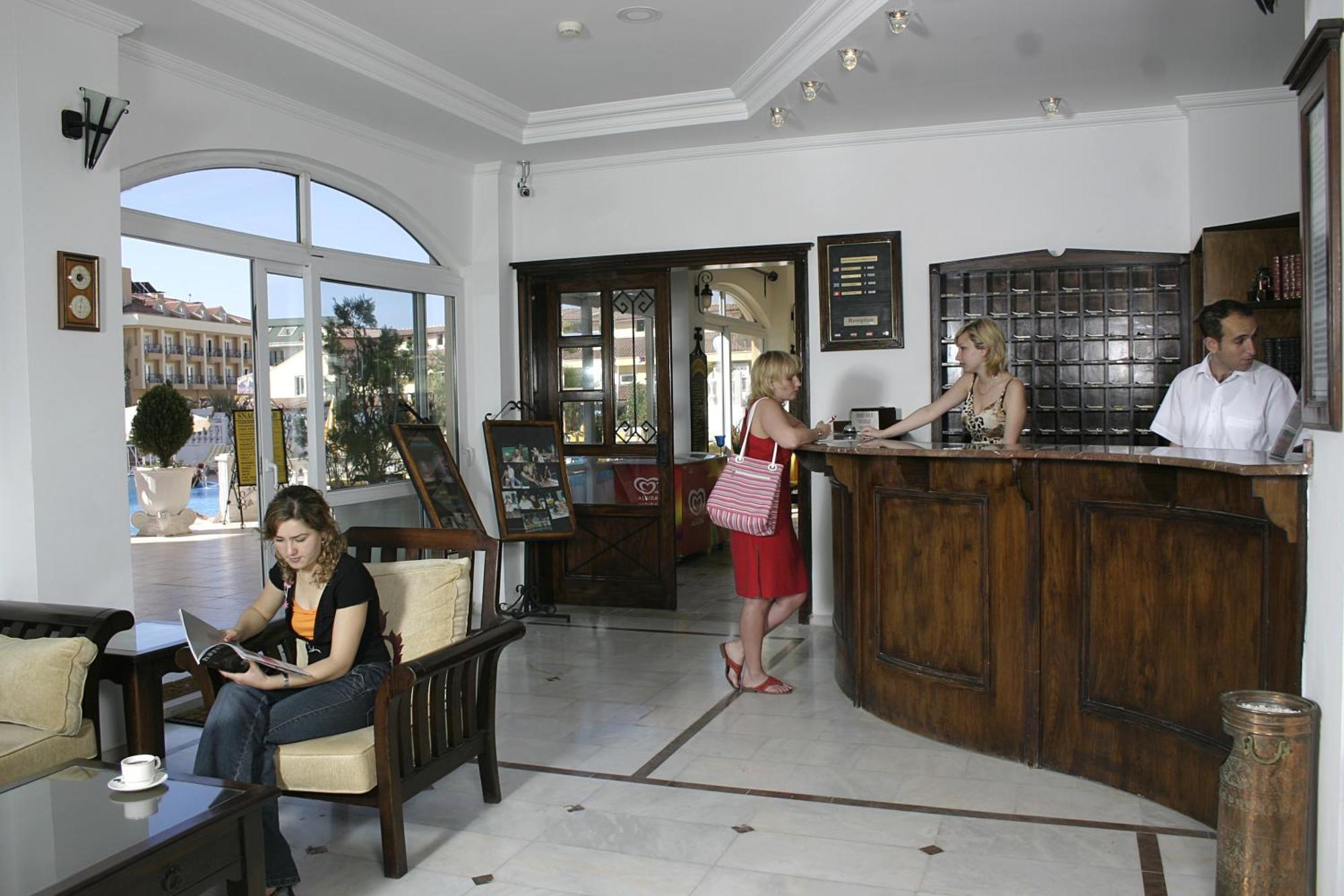Hotel Sinatra Kemer Interno foto